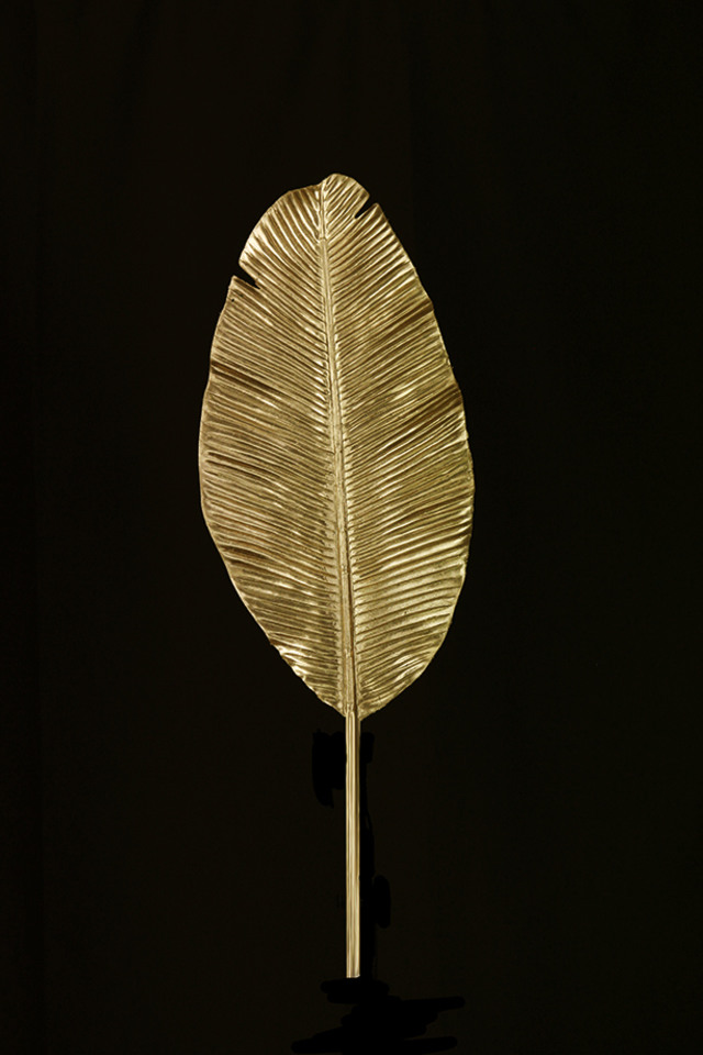 FLOWER FLOWERS ARTIFICIAL ARTIFICIALS SPRAY SPRAYS SPRAIE STEM STEMS GOLD GOLDS SOLID SOLIDS BANANA BANANAS LEAF LEAFS