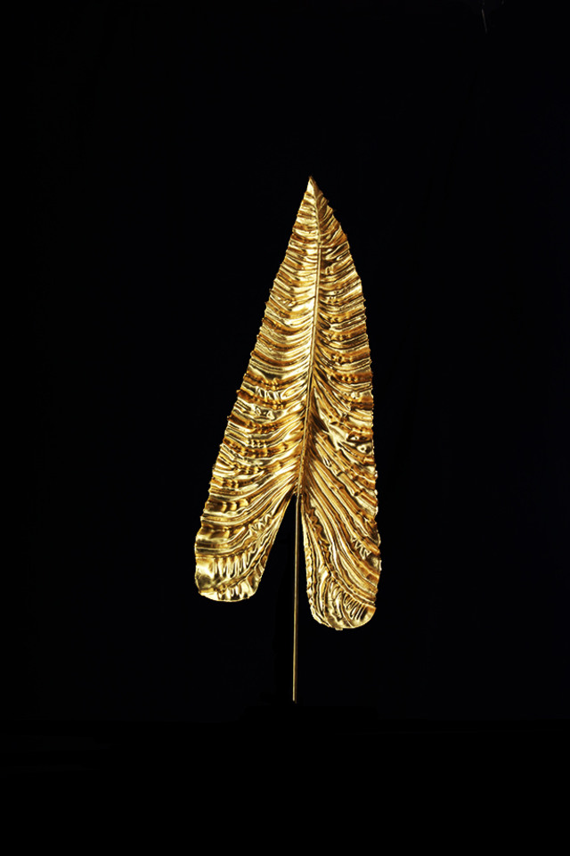 FLOWER FLOWERS ARTIFICIAL ARTIFICIALS SPRAY SPRAYS SPRAIE STEM STEMS GOLD GOLDS SOLID SOLIDS GIANT GIANTS ANTHURIUM ANTHURIA LEAF LEAFS