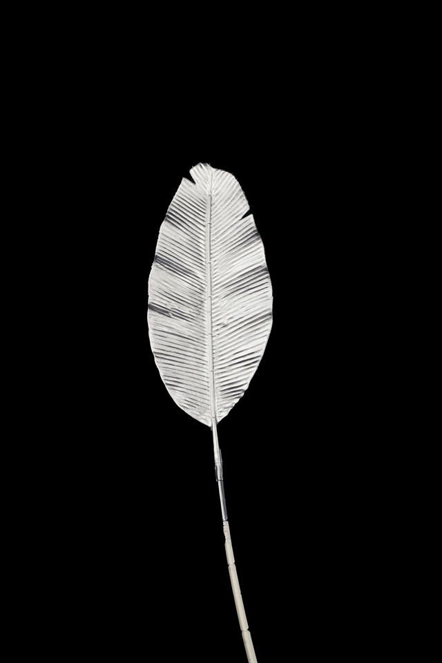 FLOWER FLOWERS ARTIFICIAL ARTIFICIALS SPRAY SPRAYS SPRAIE STEM STEMS SILVER SILVERS SOLID SOLIDS BANANA BANANAS LEAF LEAFS