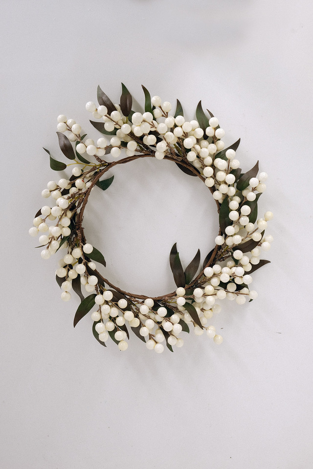 XMAS XMA CHRISTMAS CHRISTMA ARTIFICIAL ARTIFICIALS FAKE FAKES DECORATION DECORATIONS BERRY BERRIES BERRIE WREATH WREATHS RING RINGS GLOSS GLOSSES GLOS