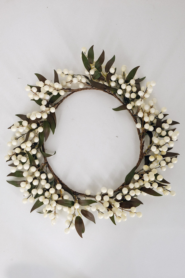 XMAS XMA CHRISTMAS CHRISTMA ARTIFICIAL ARTIFICIALS FAKE FAKES DECORATION DECORATIONS BERRY BERRIES BERRIE WREATH WREATHS RING RINGS GLOSS GLOSSES GLOS