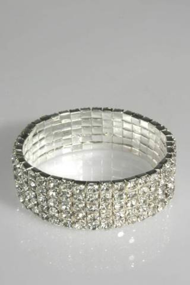 WEDDING WEDDINGS PARTY PARTIES PARTIE EVENT EVENTS CORSAGE CORSAGES BRACELET BRACELETS WRIST WRISTS WRISTLET WRISTLETS HOLDER HOLDERS BAND BANDS DIAMANTE DIAMANTES (5X40) (5X40)S BRIDE BRIDES BRIDAL BRIDALS DIAMONTE DIAMONTES X