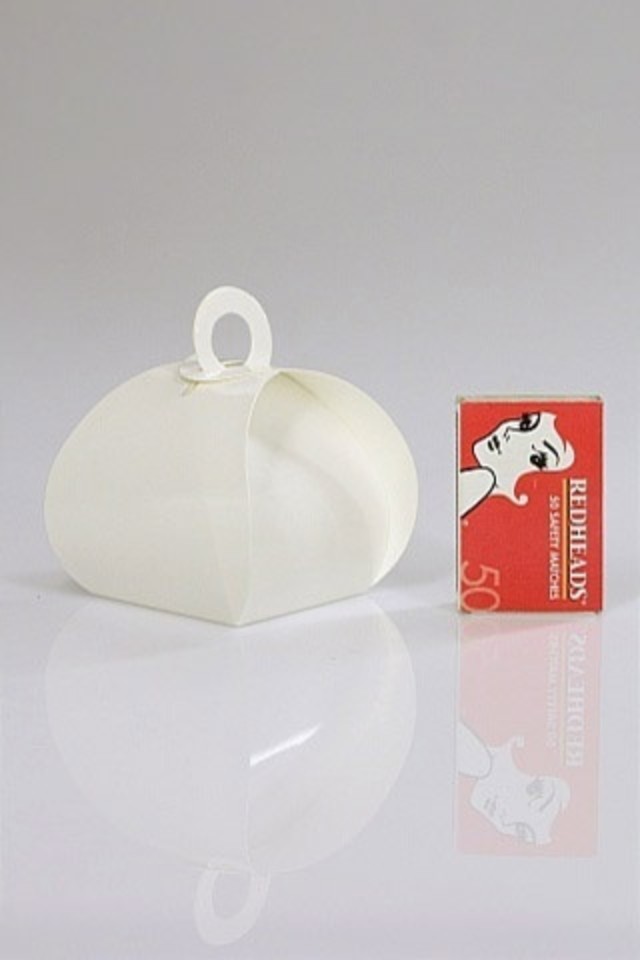 CONTAINER CONTAINERS BOX BOXES BOXE CAKE CAKES BONBONERIE BONBONERIES BONBONERY BOMBONIERE BOMBONIERES BONBONIERE BONBONIERES BONBONNIERE BONBONNIERES OVAL OVALS CAKE-BOX CAKE-BOXES PLAIN PLAINS (7 (7S 7CMH) 7CMH)S WEDDING/RECEPTION WEDDING/RECEPTIONS BRIDE BRIDES BRIDAL BRIDALS