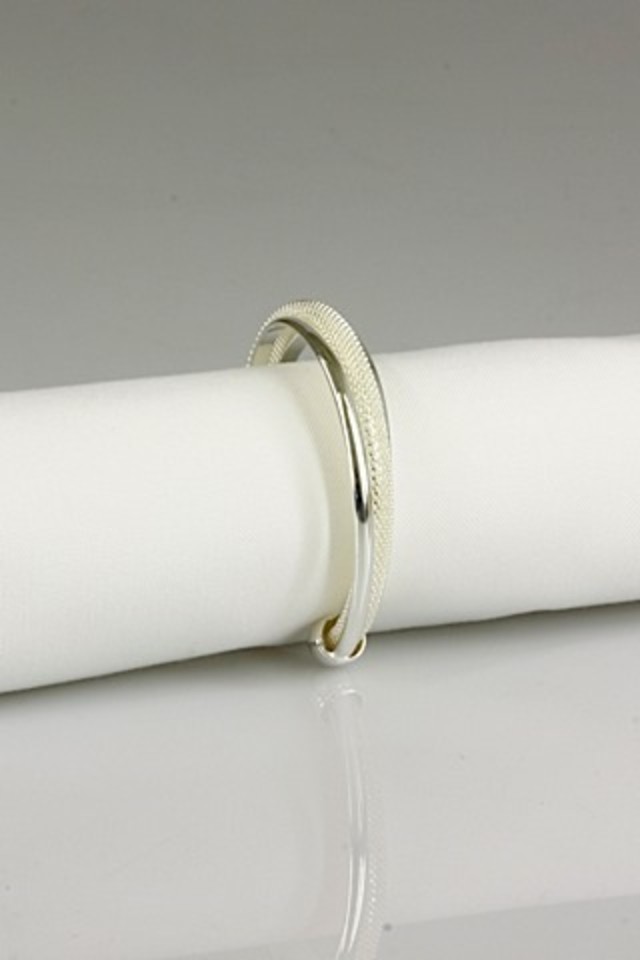 WEDDING WEDDINGS PARTY PARTIES PARTIE EVENT EVENTS TABLE CENTRE TABLE CENTRES NAPKIN NAPKINS RING RINGS HOLDER HOLDERS SETTING SETTINGS MESH MESHES BAND BANDS WEDDING/RECEPTION WEDDING/RECEPTIONS BRIDE BRIDES BRIDAL BRIDALS