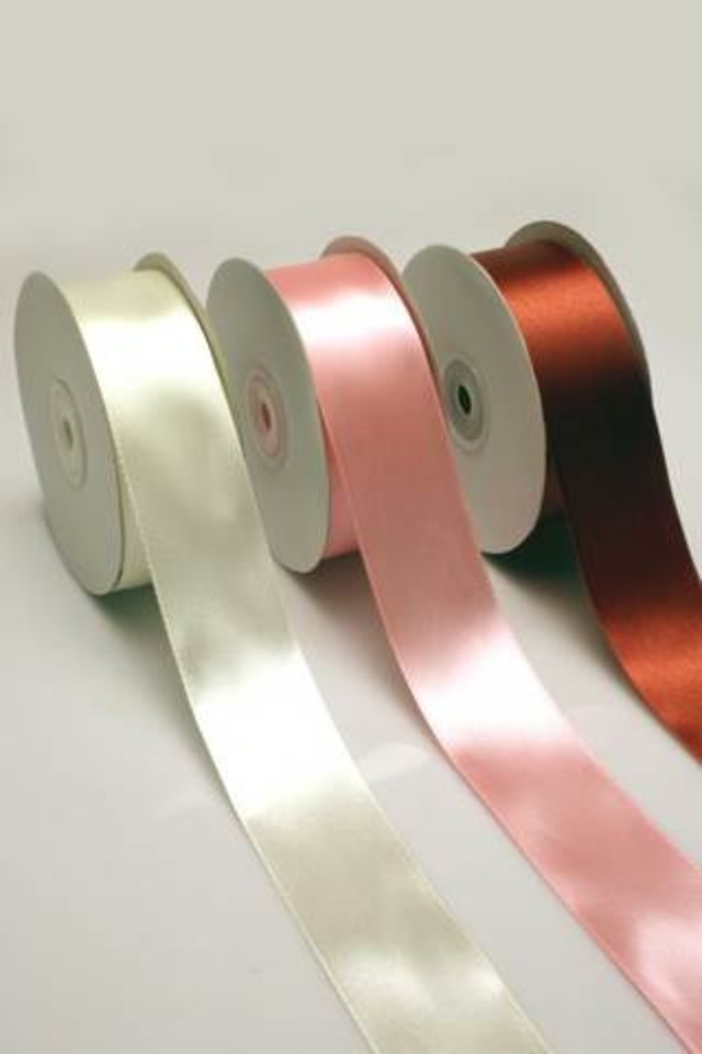 RIBBON RIBBONS SATIN SATINS CUT CUTS EDGE EDGES SINGLE SINGLES DOUBLE DOUBLES FACE FACES FACED FACEDS EDGED EDGEDS WOVEN WOVENS 1F 1FS 38MMX36YD 38MMX36YDS SPECIAL SPECIALS IMPORTED IMPORTEDS